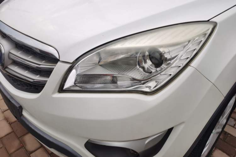 Used Changan CS35 2016 1.6L Manual Luxury Model China V Standard
