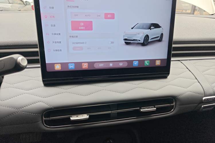 Used Dongfeng NAMMI 01 2024 New Edition 330 Plus Smart+
