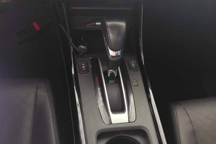 Used Honda Jade 2017 210 TURBO CVT Luxury Edition 5 Seats
