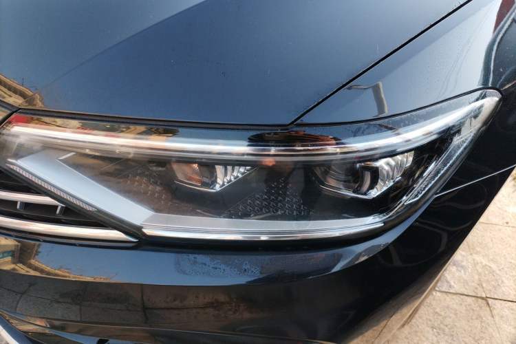 Used Volkswagen Magotan 2024 2 Million Units Zhongxiang Version 330TSI DSG Luxury Edition
