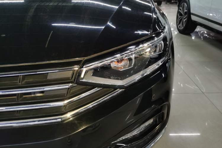 Used Volkswagen Magotan 2020 280TSI DSG Comfort Edition
