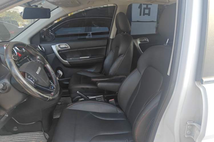 Used Haval H6 2015 Upgraded Model 1.5T Manual Two-Wheel Drive Elite Version