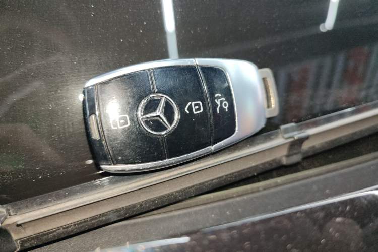 Used Mercedes-Benz E-Class 2021 Facelift E 260 L
