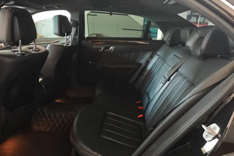 Used Mercedes-Benz E-Class 2014 E 260 L Luxury Model
