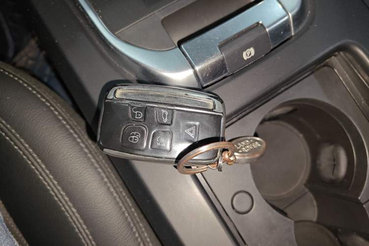 Used Land Rover Discovery Sport 2019 240 PS SE Version China VI Standard
