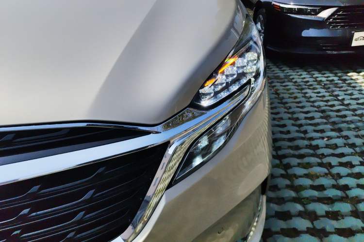 Used Buick GL8 2021 ES Landtrek 653T Luxury Model