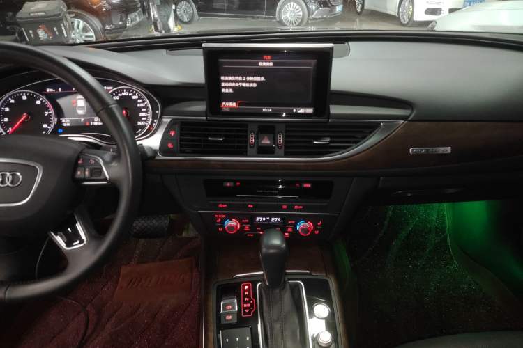 Used Audi A6L 2018 30th Anniversary Edition 45 TFSI quattro Luxury Model
