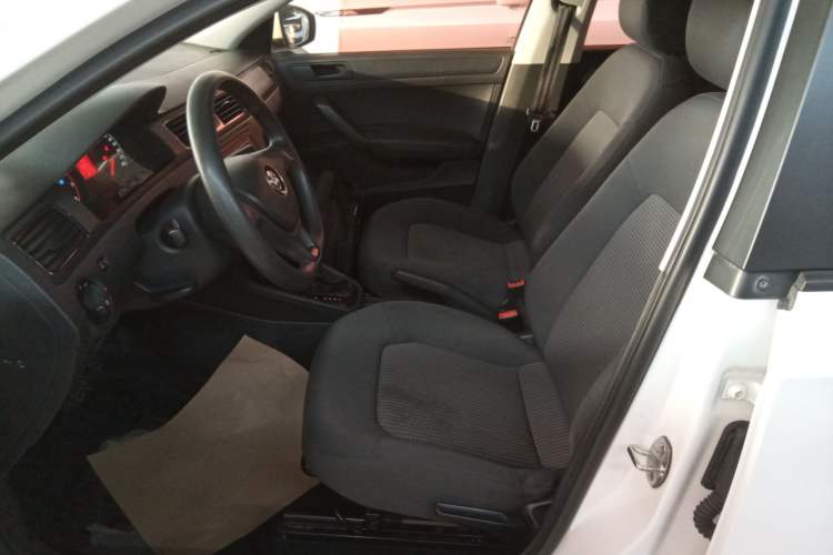 Used Volkswagen Santana 2016 1.6L Automatic Fashion Edition
