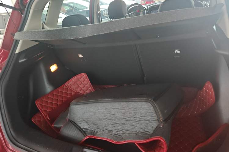 Used Nissan Tiida 2016 1.6L CVT Cool Dynamic Edition