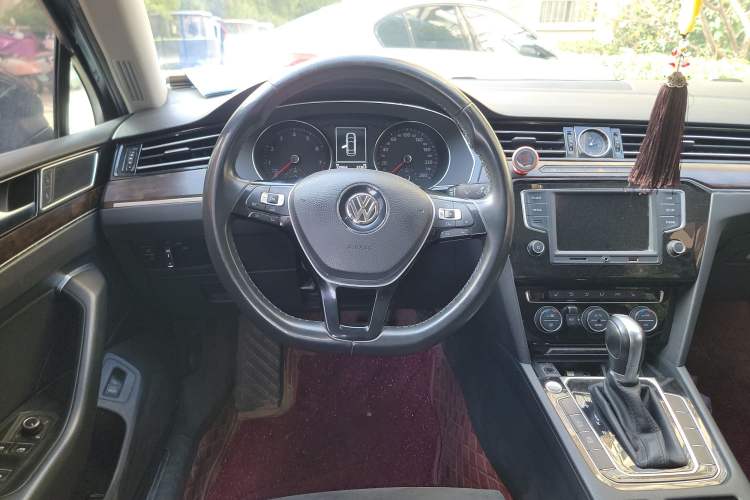 Used Volkswagen Magotan 2017 330TSI DSG Luxury Model