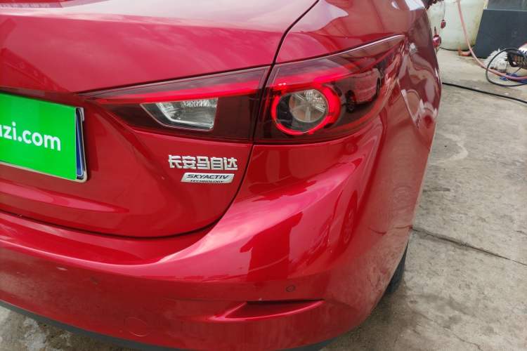 Used Mazda Mazda 3 Axela 2019 Cloud-Controlled Sedan 1.5L Automatic Luxury Model China VI Standard
