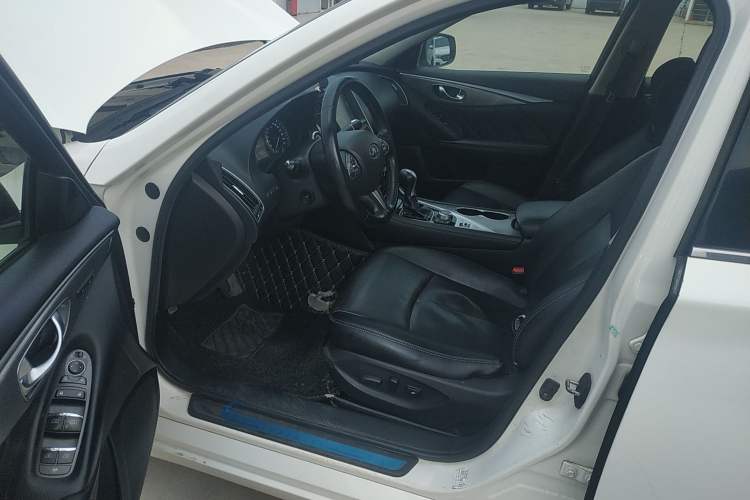 Used Infiniti Q50 2014 3.7L Comfort Edition
