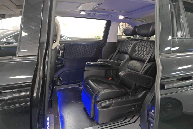 Used Honda Elysion 2019 2.0L Hybrid Luxury Edition
