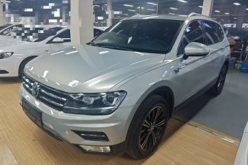 Used Volkswagen Tiguan L 2020 330TSI Automatic Two-Wheel Drive Panoramic Comfort Edition China VI Standard
