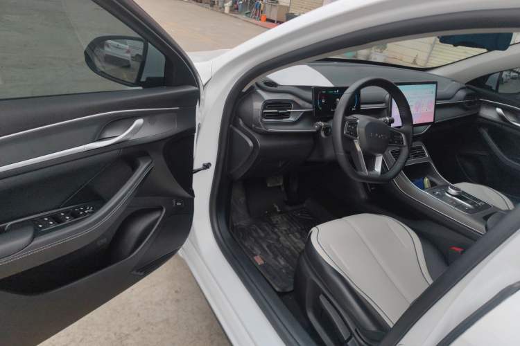 Used BYD Destroyer 05 2024 HONOR Edition DM-i 55KM Luxury Model
