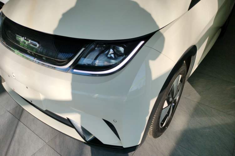 Used BYD Dolphin 2023 420 km Fashion Edition
