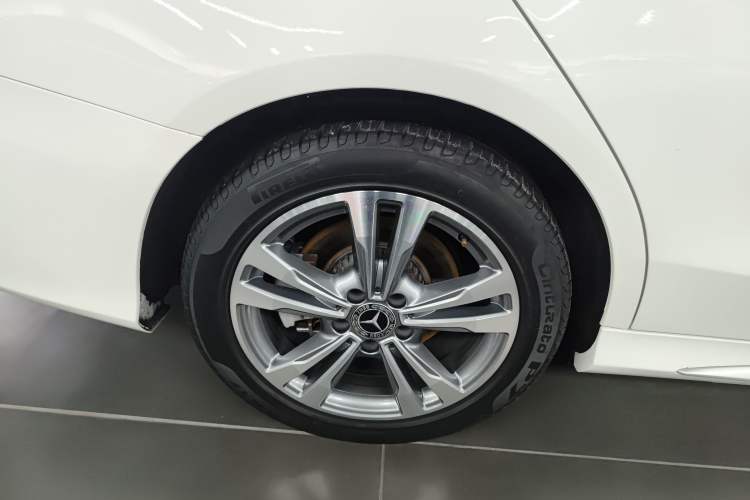 Used Mercedes-Benz C-Class 2017 Facelift C 200 L Sport Edition
