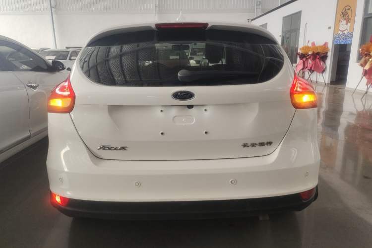 Used Ford Focus 2018 Hatchback Classic 1.6L Automatic Trendy SmartDrive Edition