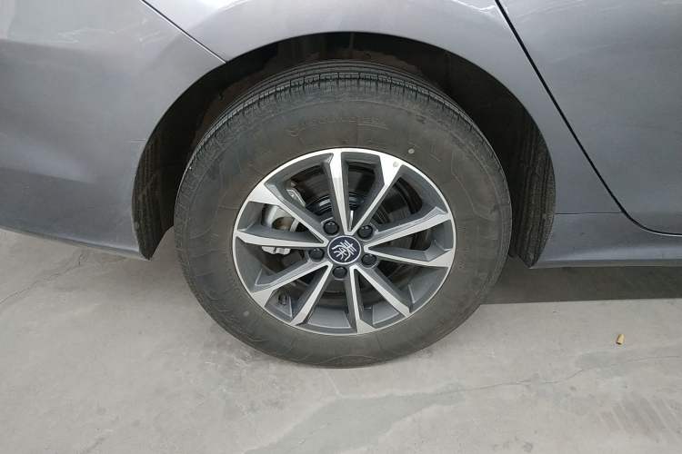 Used BYD Qin PLUS 2024 HONOR Edition DM-i 55KM Leading Model
