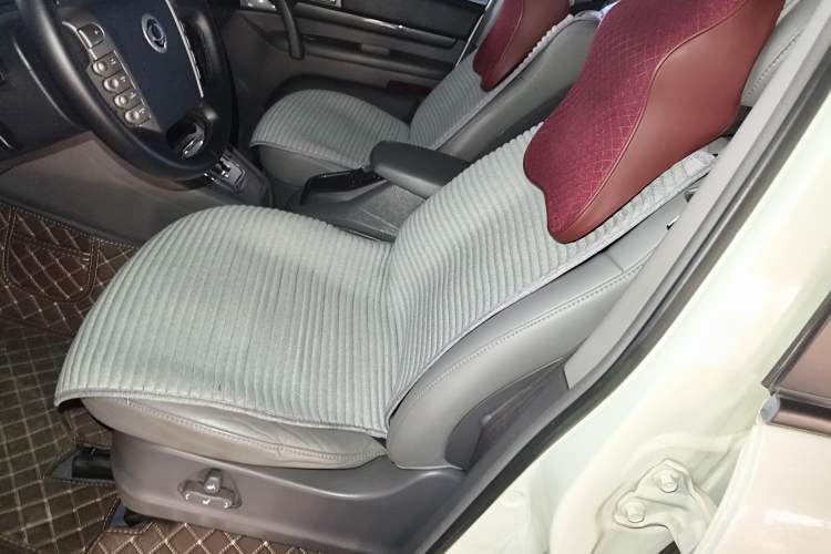 Used SsangYong Rodius 2014 2.0T Diesel Two-Wheel Drive Luxury Navigation Edition
