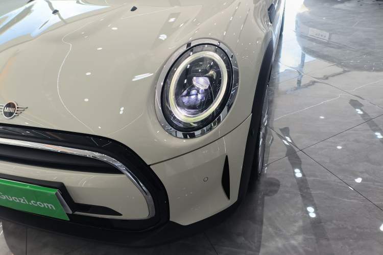 Used  MINI 2022 Updated 1.5T COOPER Classic Edition Five-Door Version
