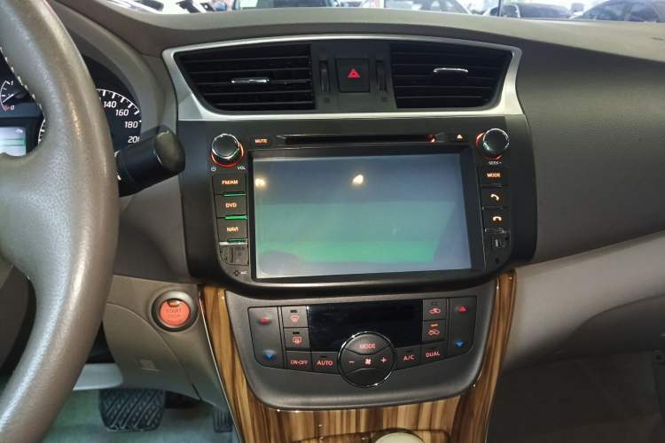 Used Nissan Sylphy 2014 1.6XV CVT Deluxe Edition