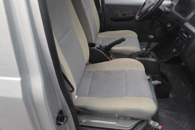 Used Wuling Rongguang Small Truck 2023 1.5L Single-Row LAR
