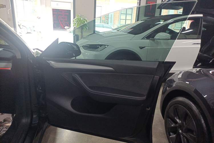 Used Tesla Model Y 2024 Rear-Wheel-Drive Version
