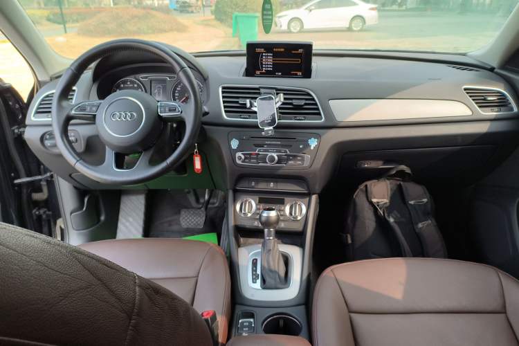 Used Audi Q3 2015 30 TFSI Ambition Edition