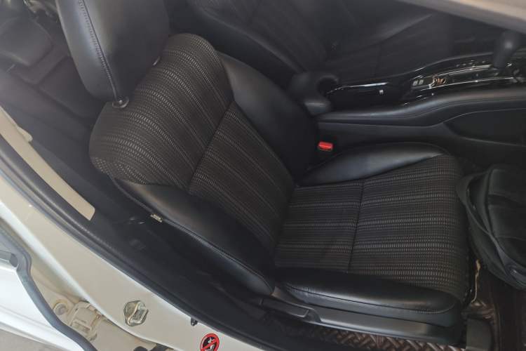 Used Honda Vezel 2017 1.8L CVT Front-Wheel Drive Pioneer Edition