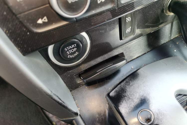 Used Renault Koleos (Import) 2014 2.0L Two-Wheel Drive Fashion Edition