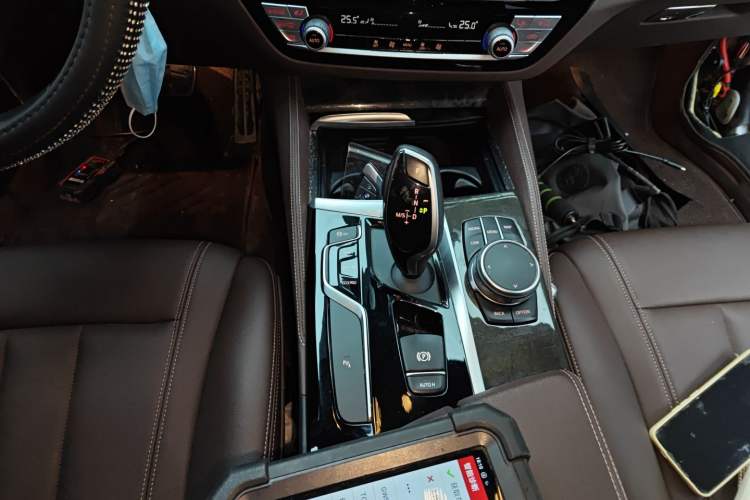 Used BMW 5 Series 2019 525Li M Sport Package
