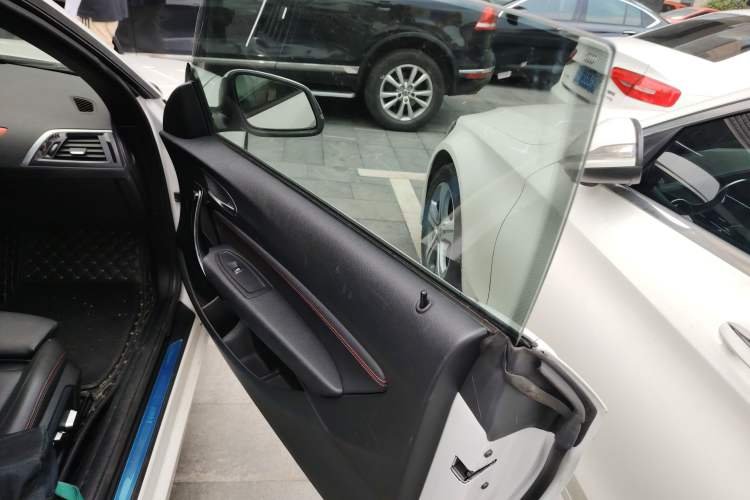 Used BMW 2 Series 2019 225i Convertible Coupe Sports Design Package