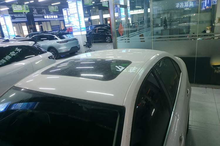 Used Volkswagen Sagitar 2014 1.6L Automatic Comfort Model
