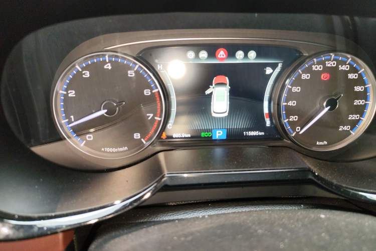 Used GAC Trumpchi GS8 2017 320T Two-Wheel Drive Luxury Smart Connectivity Version (7 Seats)