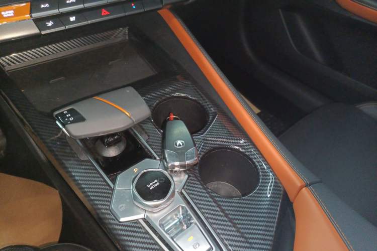 Used Changan UNI-V 2022 1.5T Prestige Version
