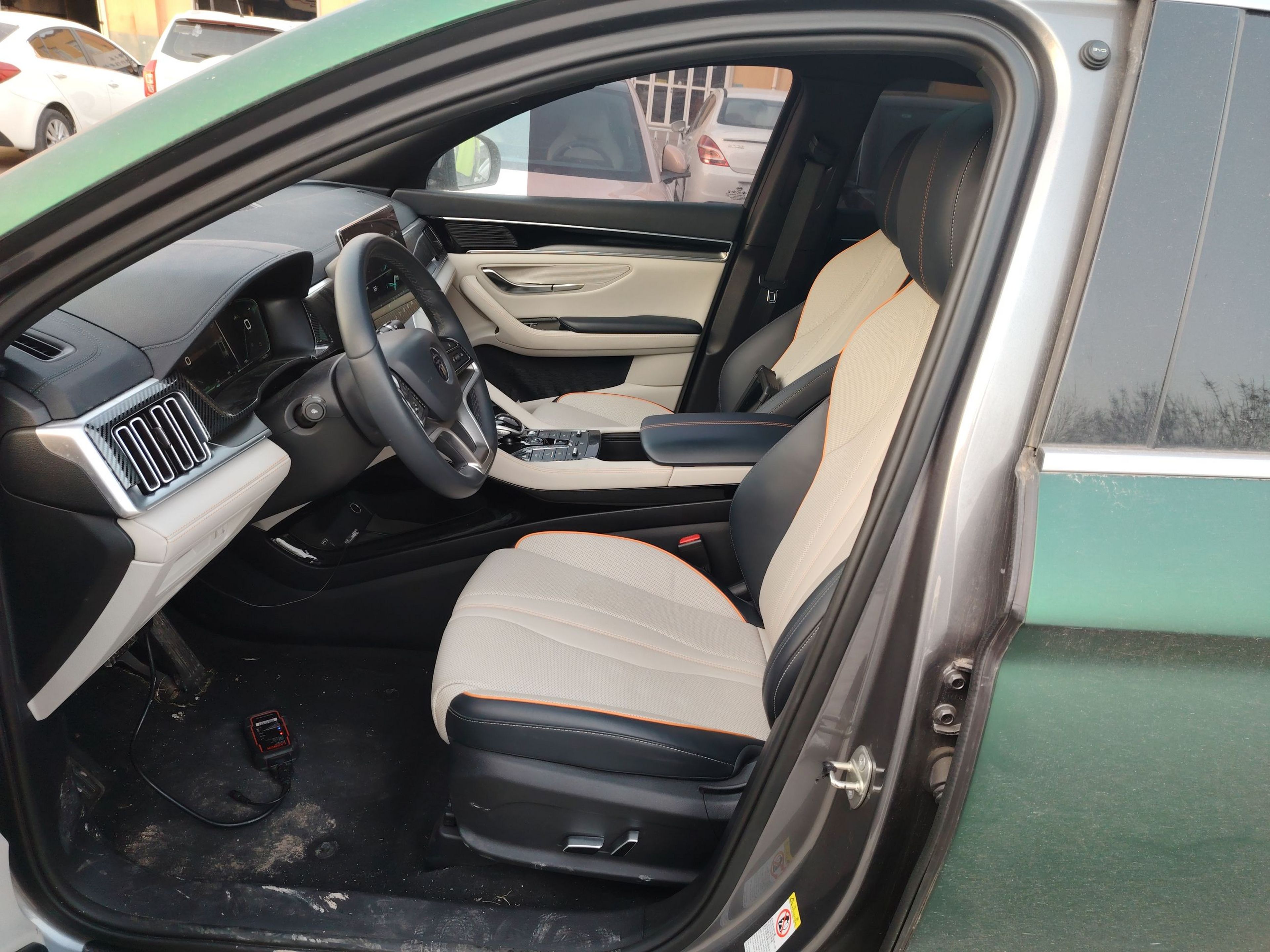 Переднее сиденье в автомобиле