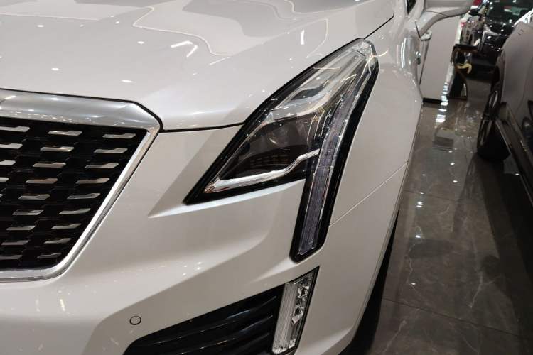 Used Cadillac XT5 2022 2.0T Two-Wheel Drive Luxury Version