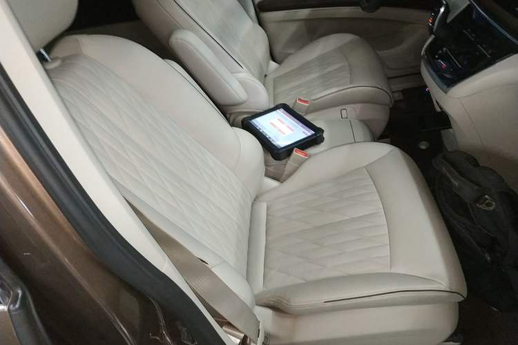 Used Buick GL8 2021 Land Cruiser Executive Class 652T Smart Luxury Model
