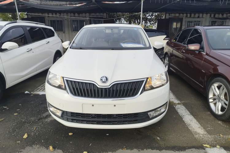 Used Skoda Rapid 2016 1.6L Manual Trend Edition
