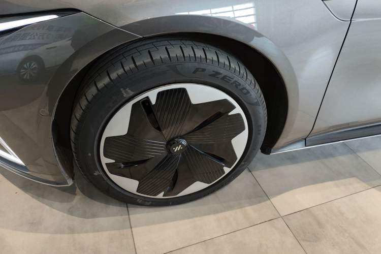 Used  L7 2022 Dynamic Model
