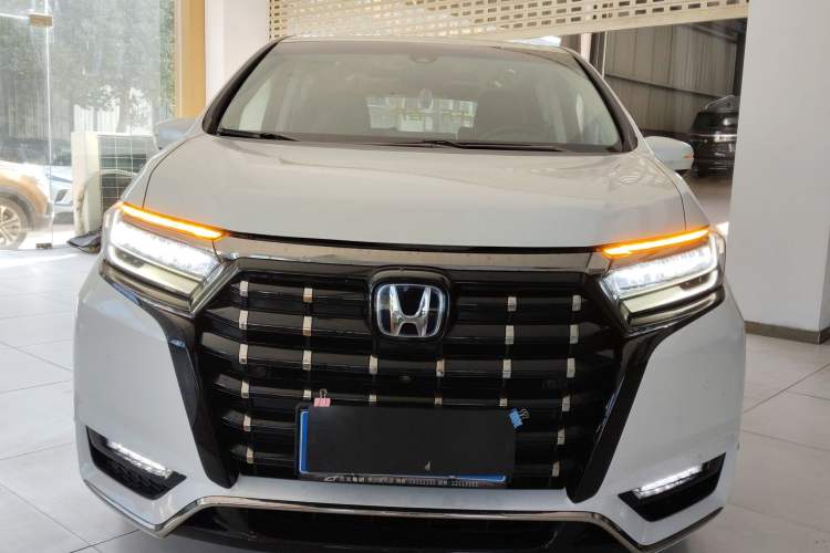 Used Honda Elysion 2022 2.0L eHEV Prestige Edition
