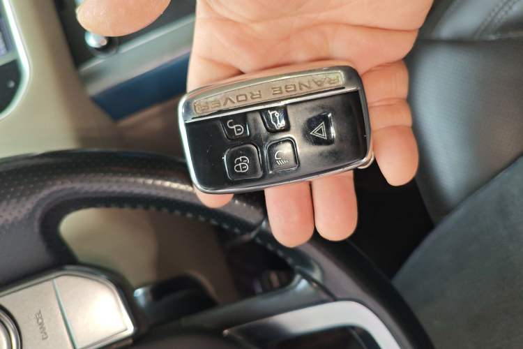 Used Land Rover Range Rover Sport 2014 3.0 SC V6 HSE DYNAMIC
