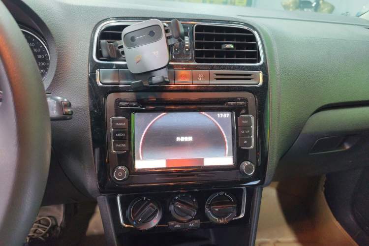 Used Volkswagen Polo 2014 1.6L Automatic Comfort Edition