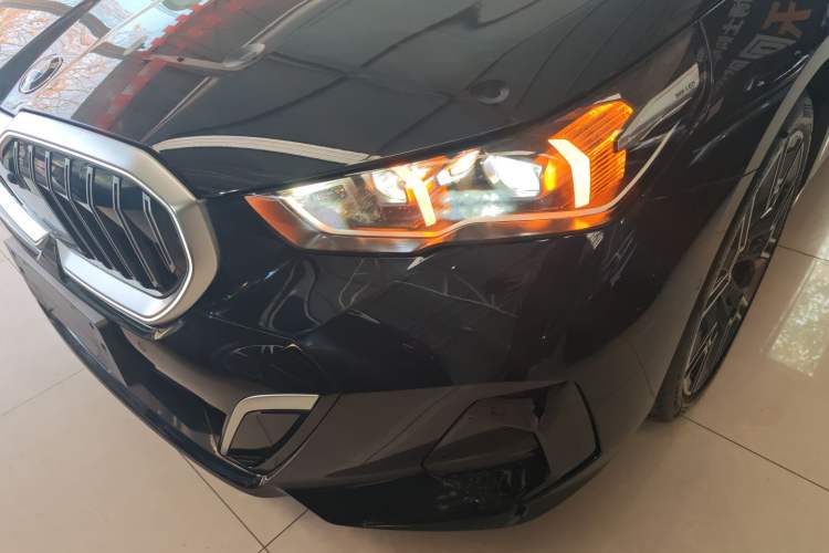 Used BMW 5 Series 2024 530Li Luxury Edition M Sport Package
