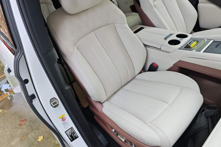 Used BYD Xia 2025 DM-i 1.5T 180km Excellence Model
