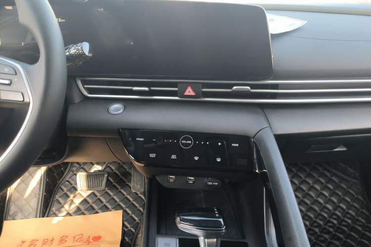 Used Hyundai Elantra 2022 1.5L CVT LUX Prestige Edition
