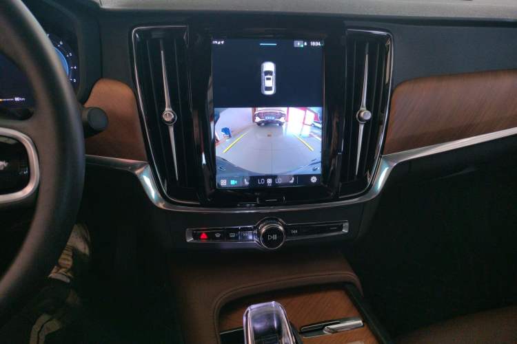 Used Volvo S90 2023 B5 Zhiyi Luxury Edition
