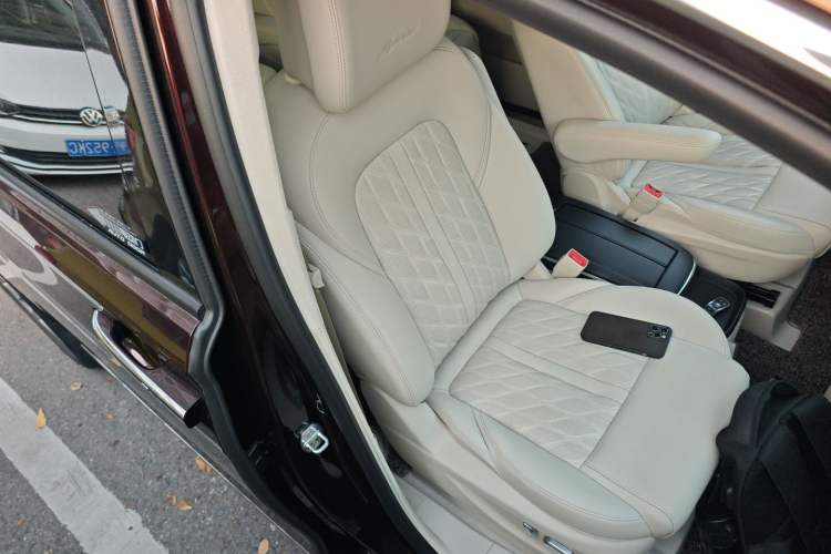 Used Buick GL8 2020 Avenir Avia 7-Seater Deluxe Edition
