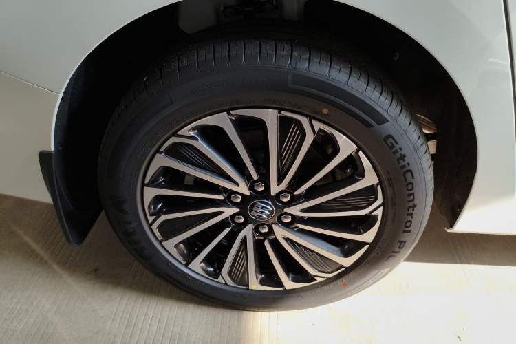 Used Buick GL8 New Energy 2025 Lu Shang Smart Enjoyment Edition 7-Seater
